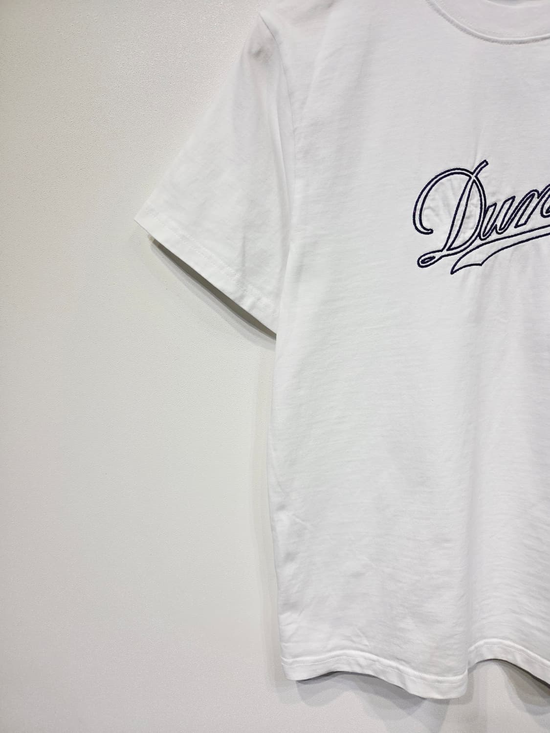 던스트(Dunst) 유니섹스 체인 로고 반팔 티셔츠 상품이미지4