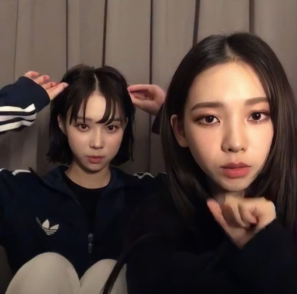 아디다스 구파이어버드 삼선 네이비 트랙탑 져지 에스파 윈터 착용 상품이미지2