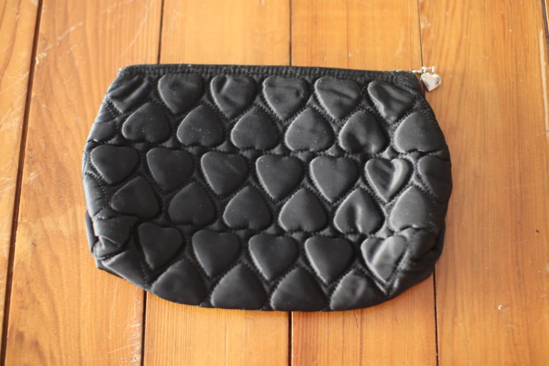 모스치노 블랙 하트 파우치 상품이미지3