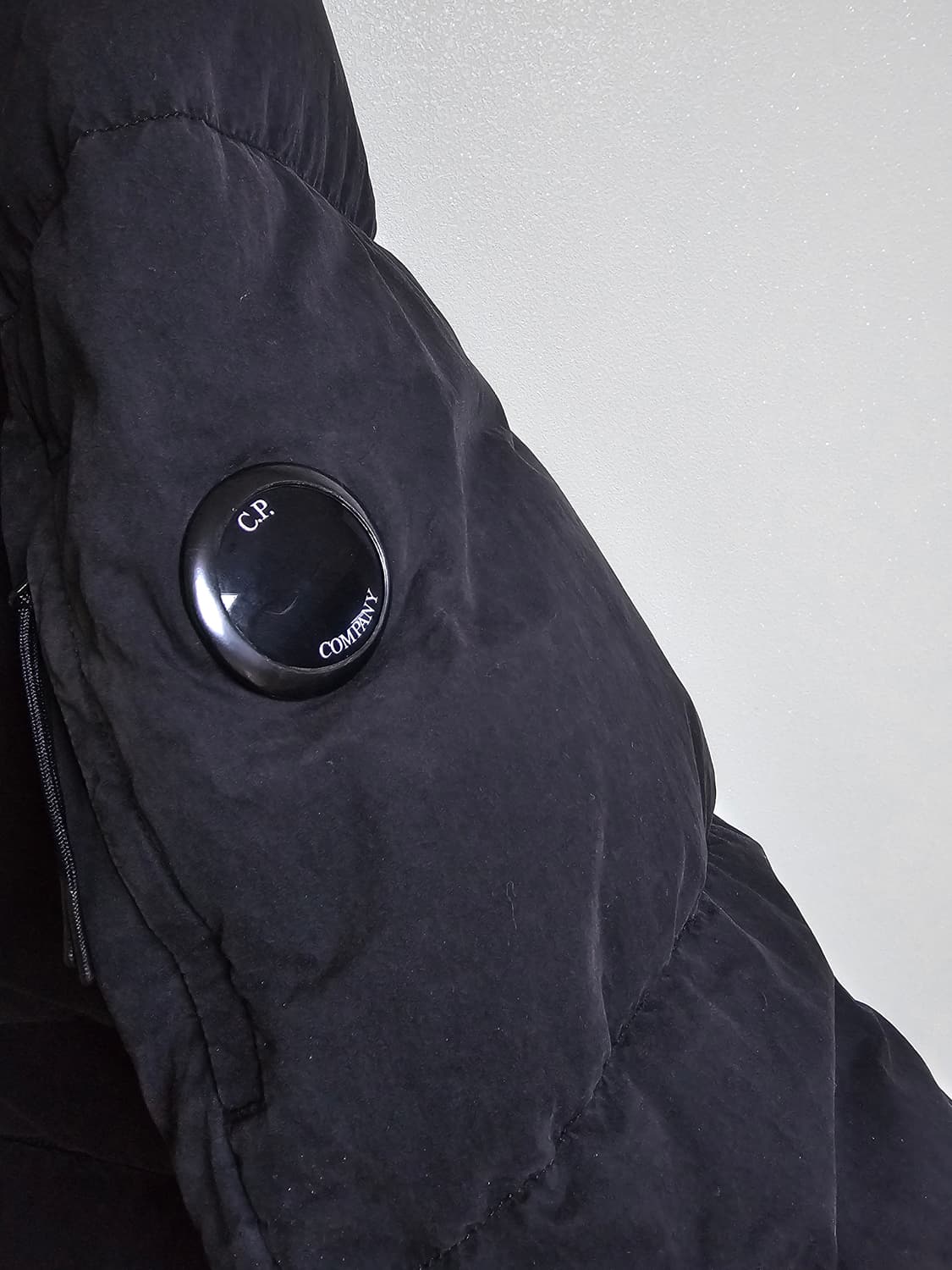 CP컴퍼니 50FILI 다운 패딩 상품이미지2