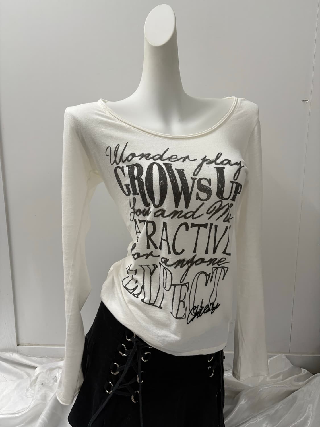 Y2K 레터링 롱슬리브 상품이미지1