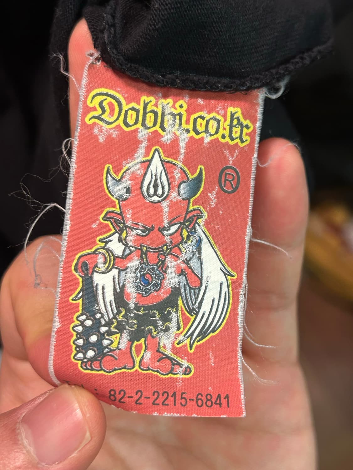 Dobbi.co.kr 블랙 악마 자수 헨리넥 상품이미지5