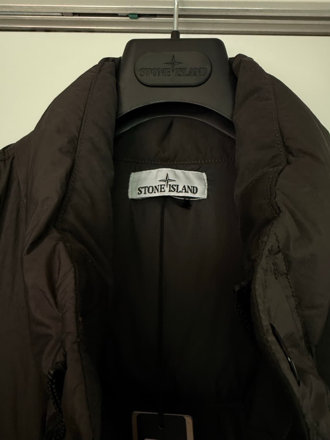 25fw 스톤아일랜드 크링클랩스 패딩 리드 그레이 L 상품이미지3