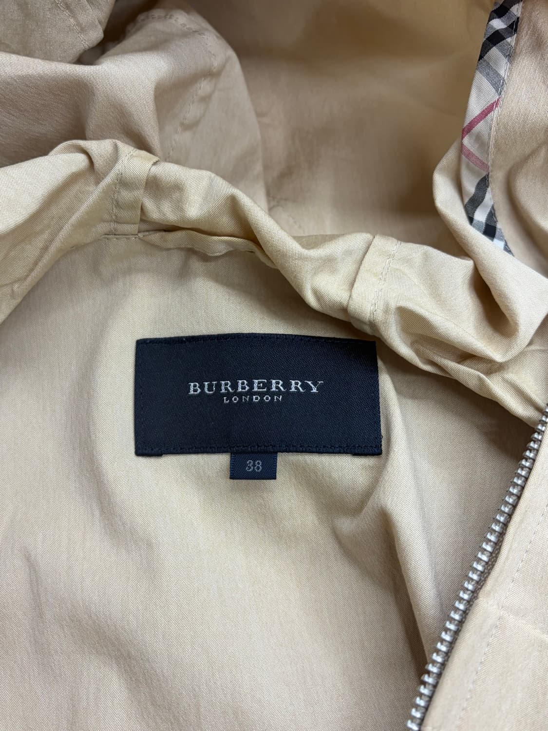 버버리 런던 바람막이 아이보리 상품이미지6