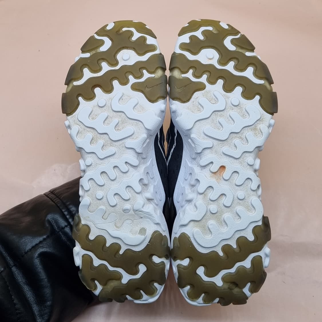 나이키 리액트 비전 에센셜 여성운동화235  상품이미지3