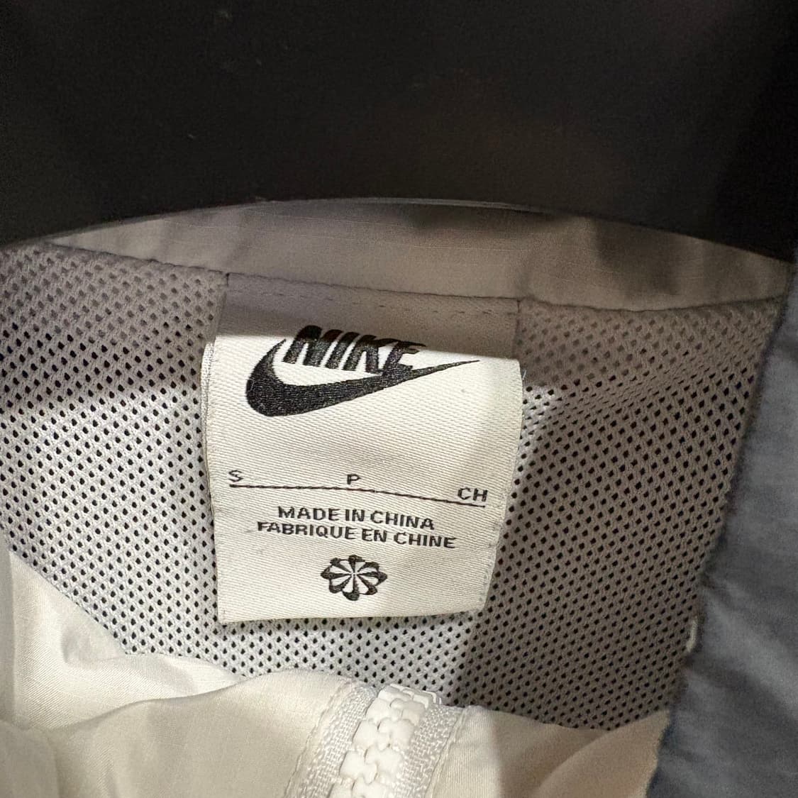 나이키 여성 백스우시 바람막이 블랙 S 상품이미지3