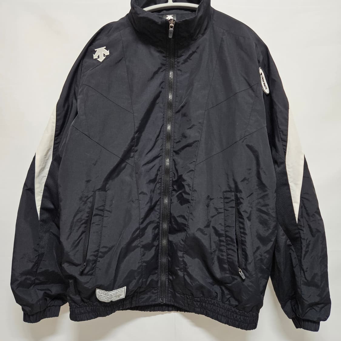 데상트 배색 바람막이 점퍼 95 상품이미지1