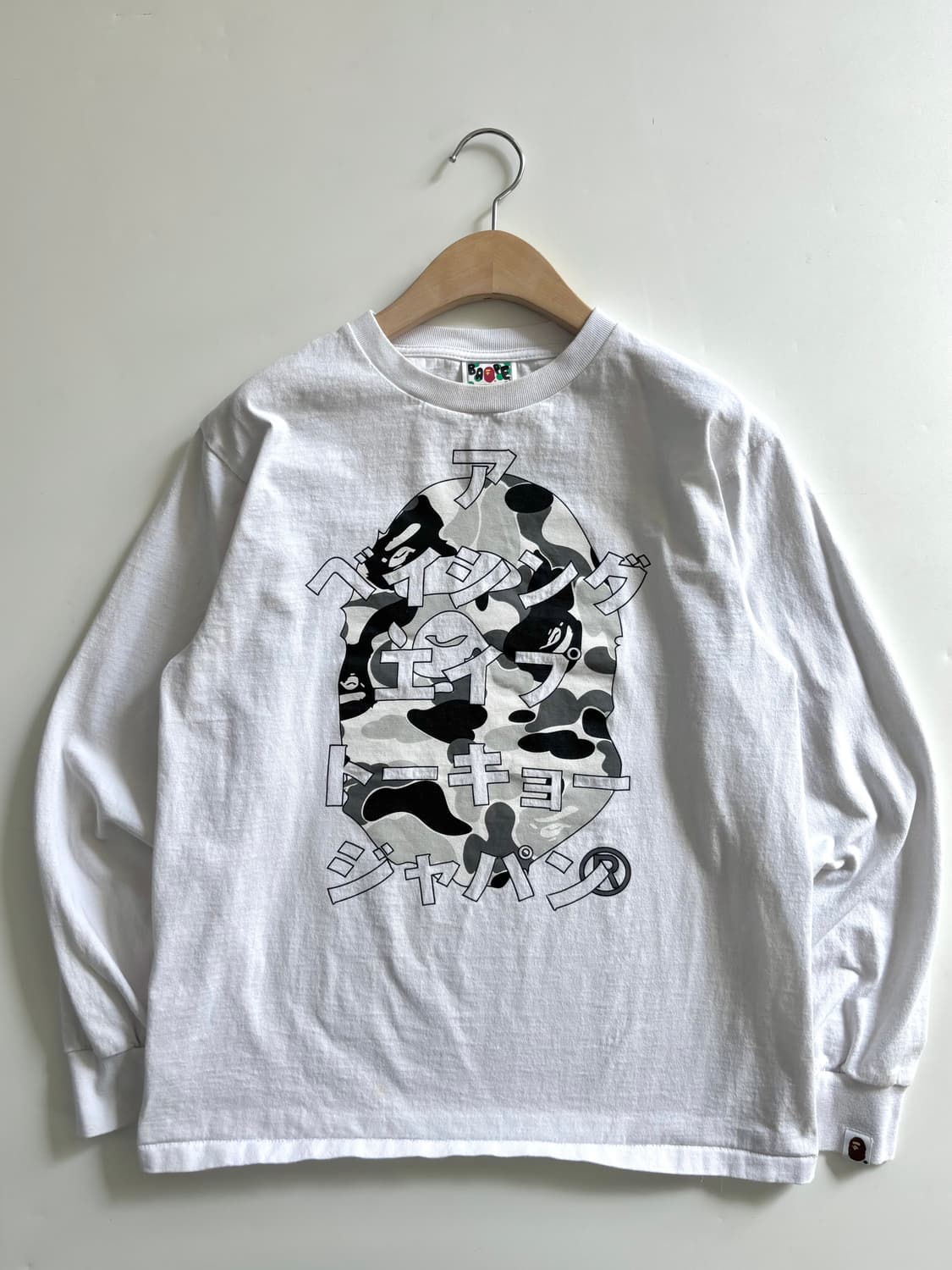 Bape 베이프 화이트 재패니즈 레터스 롱슬리브 상품이미지1