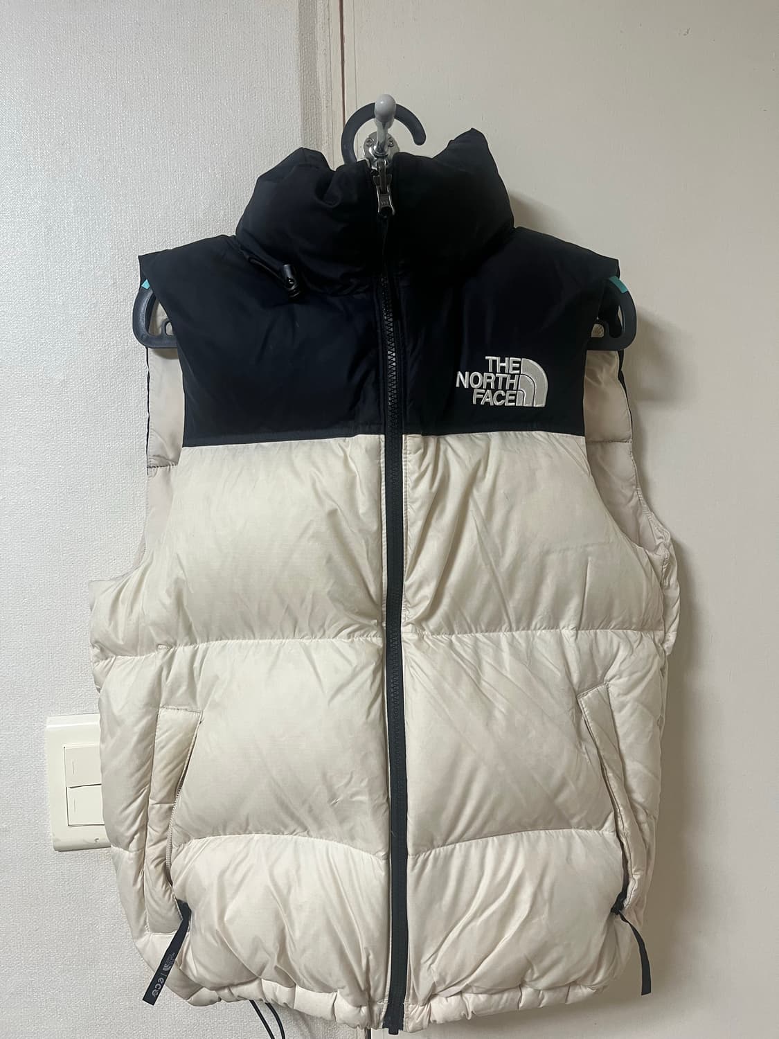 노스페이스 패딩조끼 크림 상품이미지1