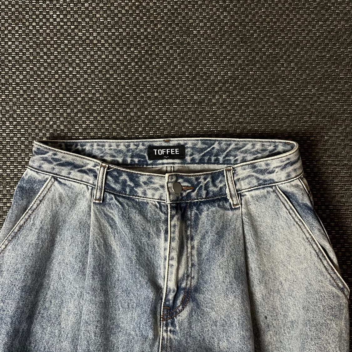 (31) 토피 연청 핀턱 와이드 데님 팬츠 L 상품이미지4