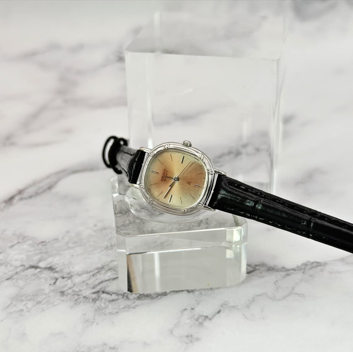 80s90s 빈티지 세이코 오벌 핑크 그라데이션 워치 상품이미지5