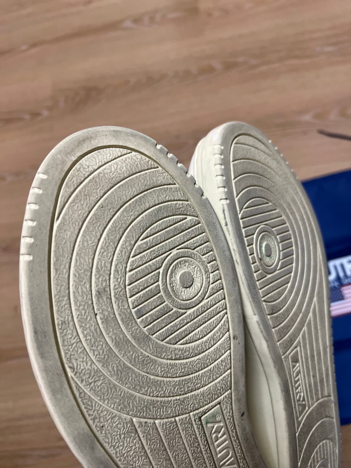 오트리 스니커즈 상품이미지7