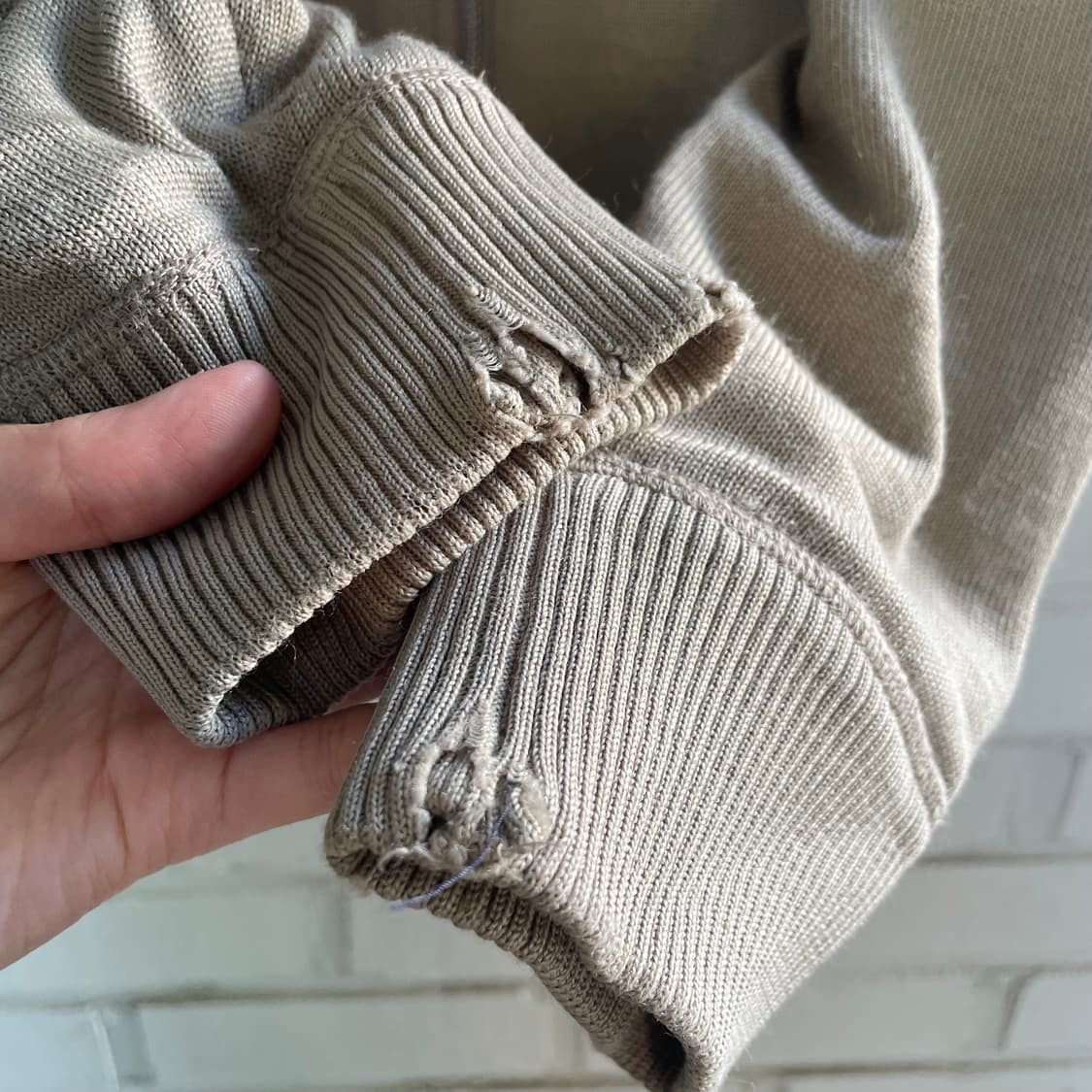 버버리 뮤트브라운 니트집업 상품이미지5