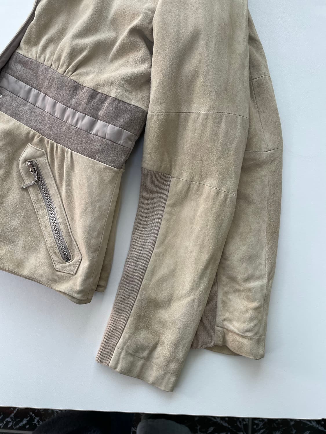 [42] 브루넬로 쿠치넬리 스웨이드 하이넥 자켓 상품이미지5