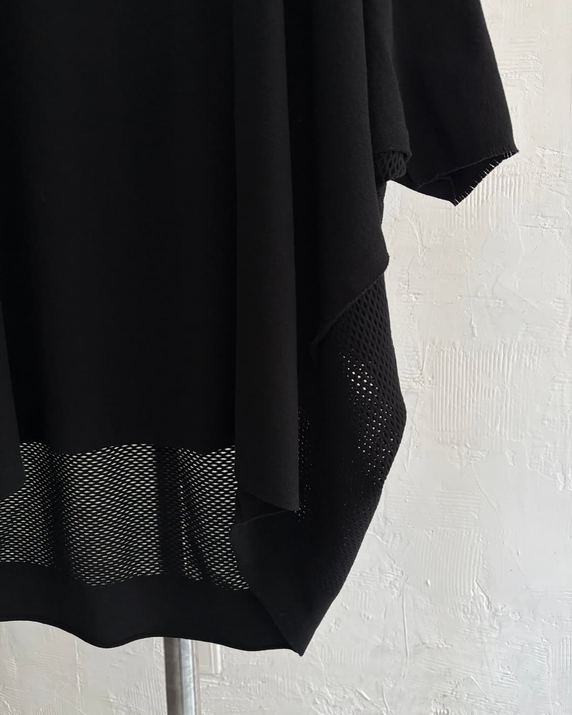 ISSEY MIYAKE 이세이미야케 블랙 메쉬 플리츠 블라우스 상품이미지7