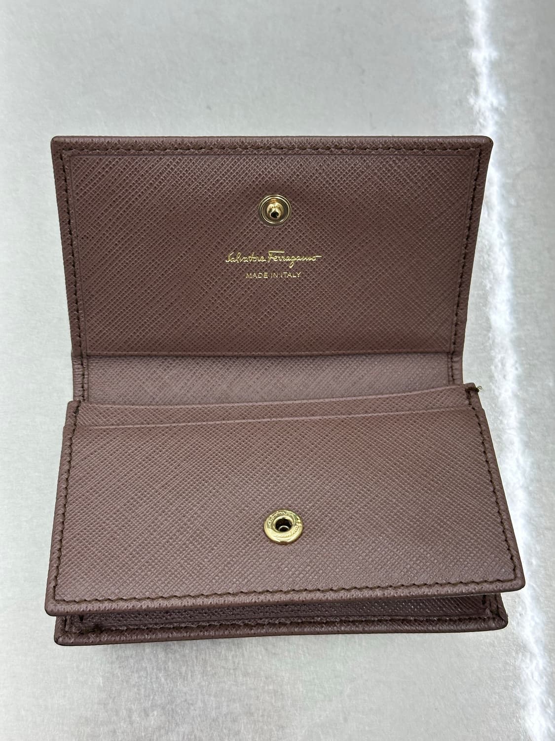 페라가모 간치니 카드지갑 브라운 상품이미지4