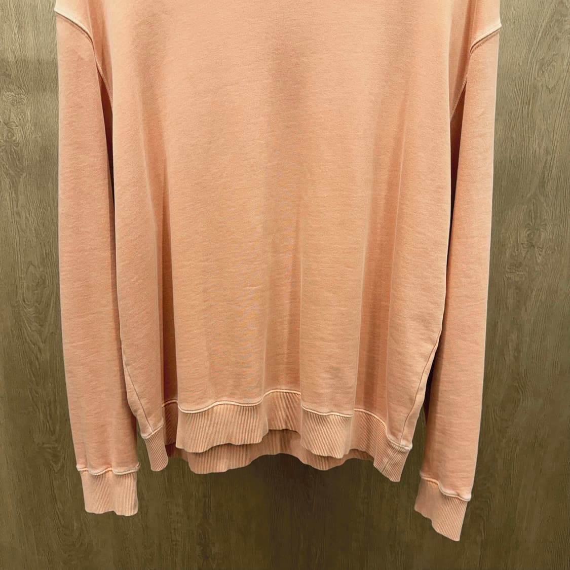 코스 코튼 라운드넥 긴팔 맨투맨 무지 디테일 레귤러핏 오렌지 상품이미지5