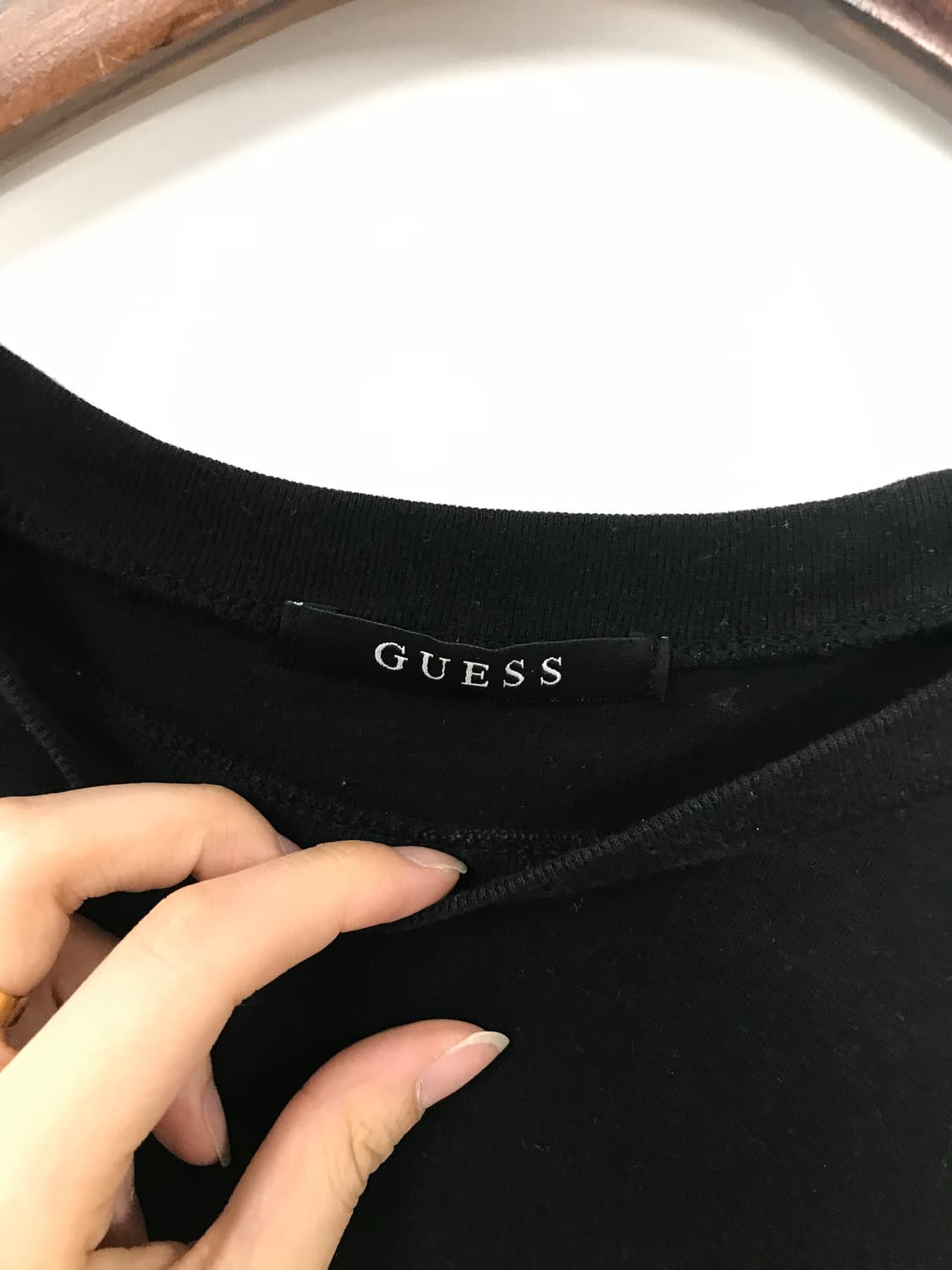 게스 빅로고 블랙 반팔 티셔츠 상품이미지5