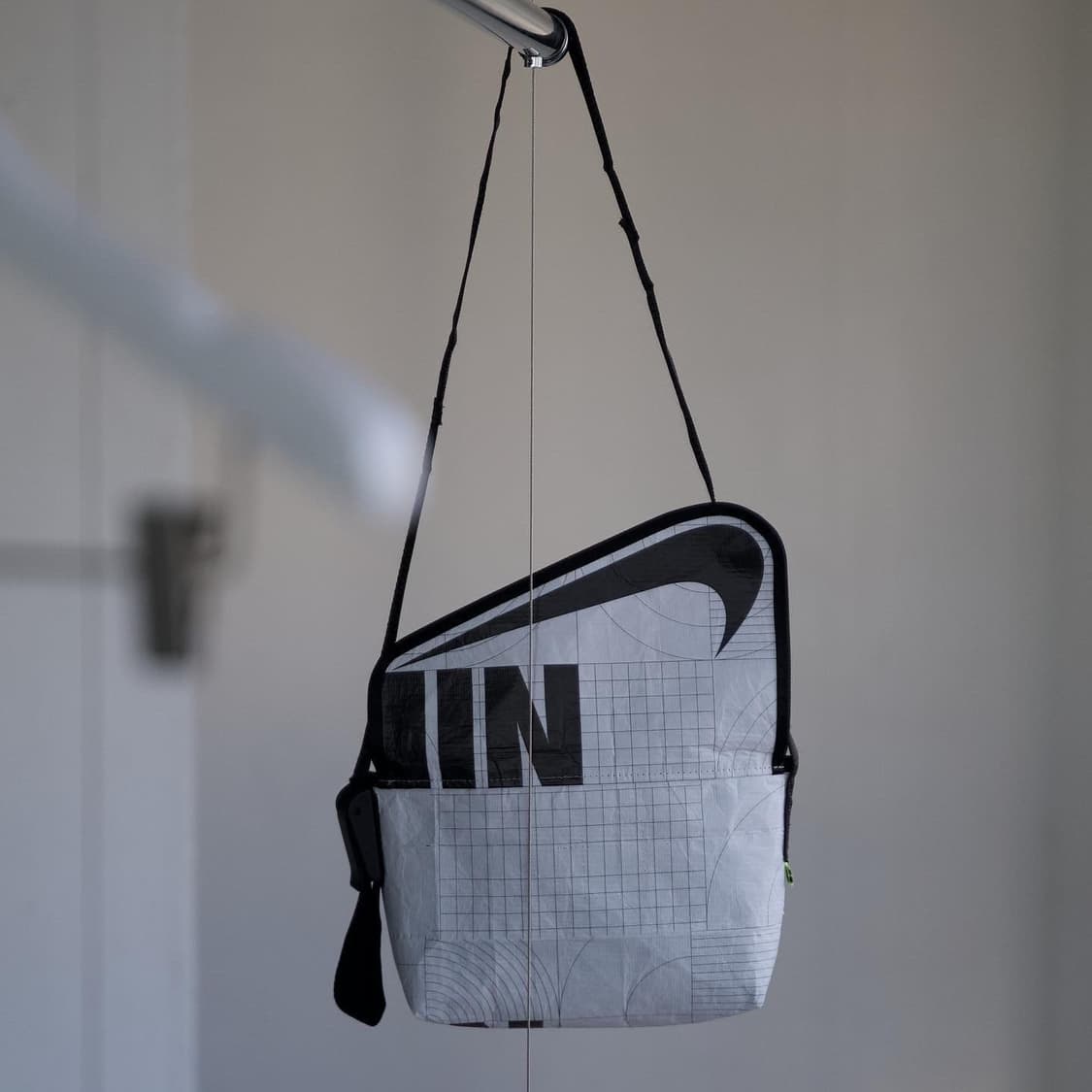 나이키 리유저블 커스텀 미니백 상품이미지8