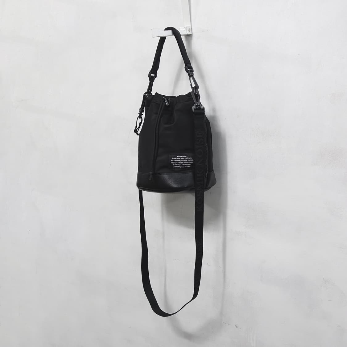 GU X UNDERCOVER GU x 언더커버 블랙 숄더백 상품이미지3