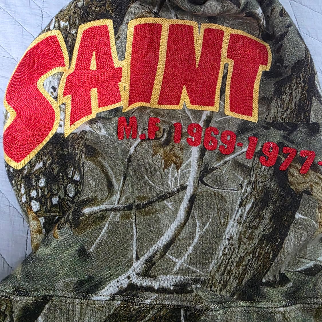 [L] 세인트미카엘 x 베이프 리얼트리 카모 샤크 후드집업 상품이미지6