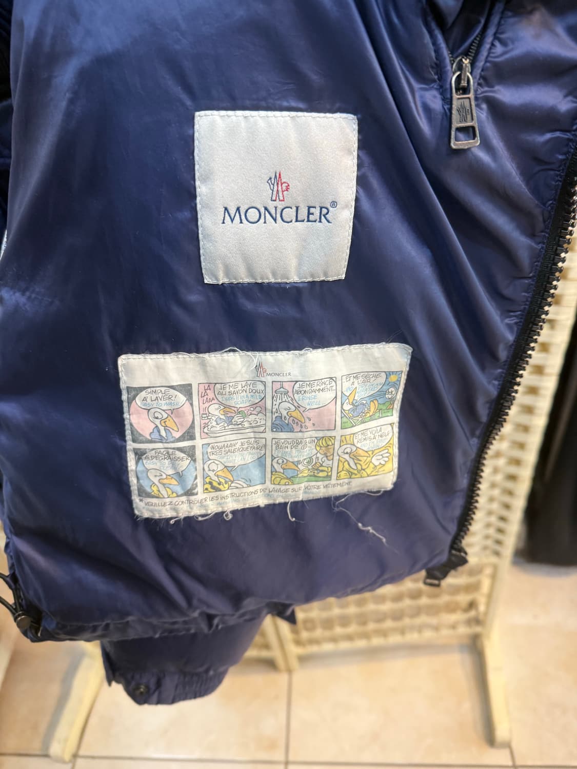 4/105 정품 몽클레어 에드워드 패딩 팝니다 상품이미지4