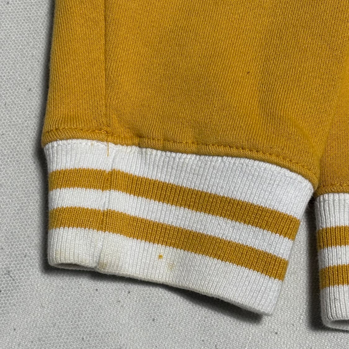 M 스투시 빅로고 머스타드 맨투맨 상품이미지7