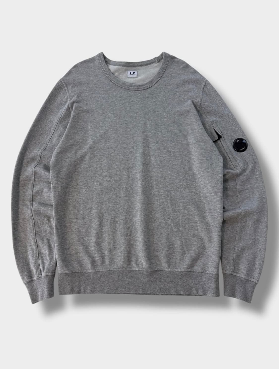 CP컴퍼니 렌즈 맨투맨 XL 상품이미지1