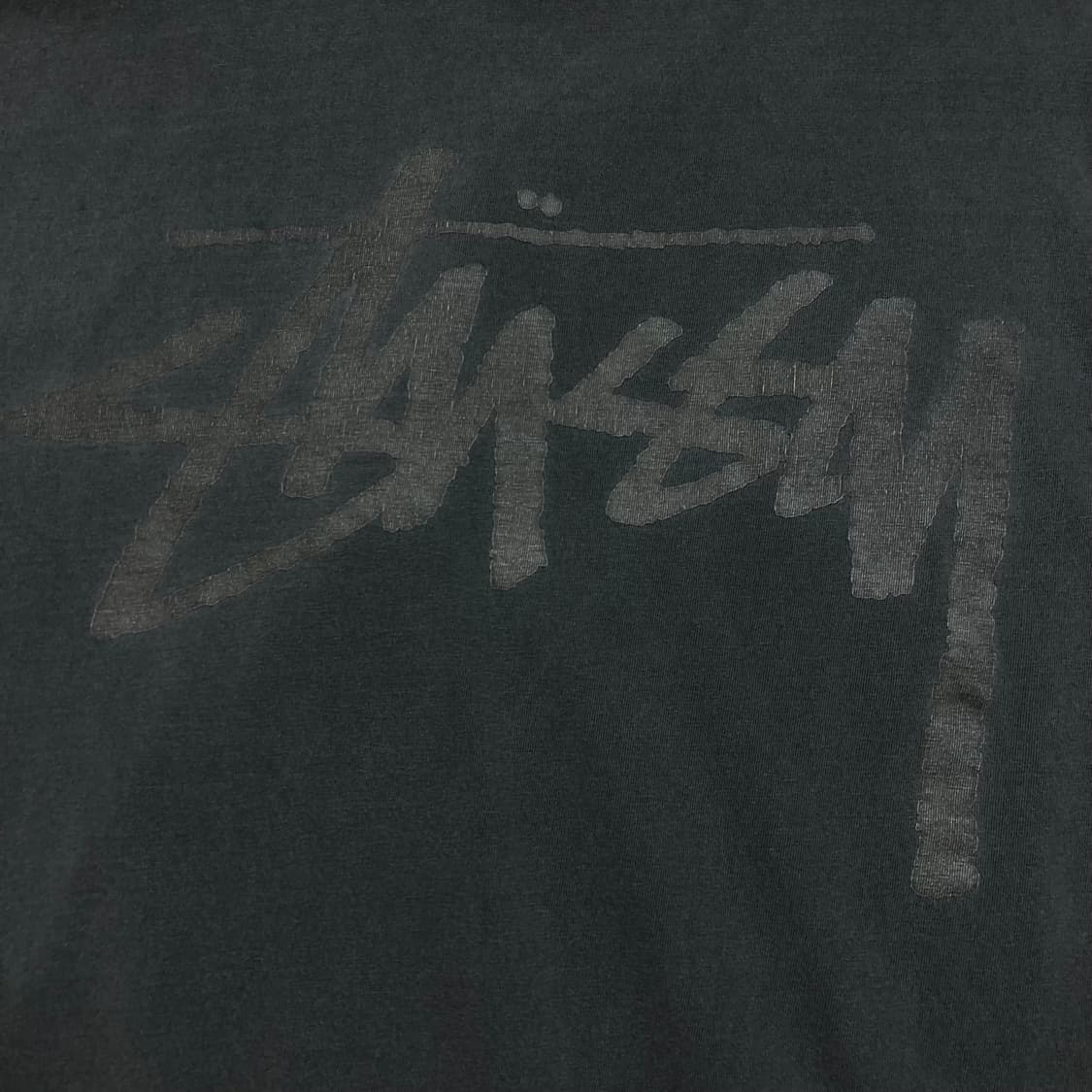 스투시 스탁 빅로고 피그먼트 차콜 반팔티 상품이미지3