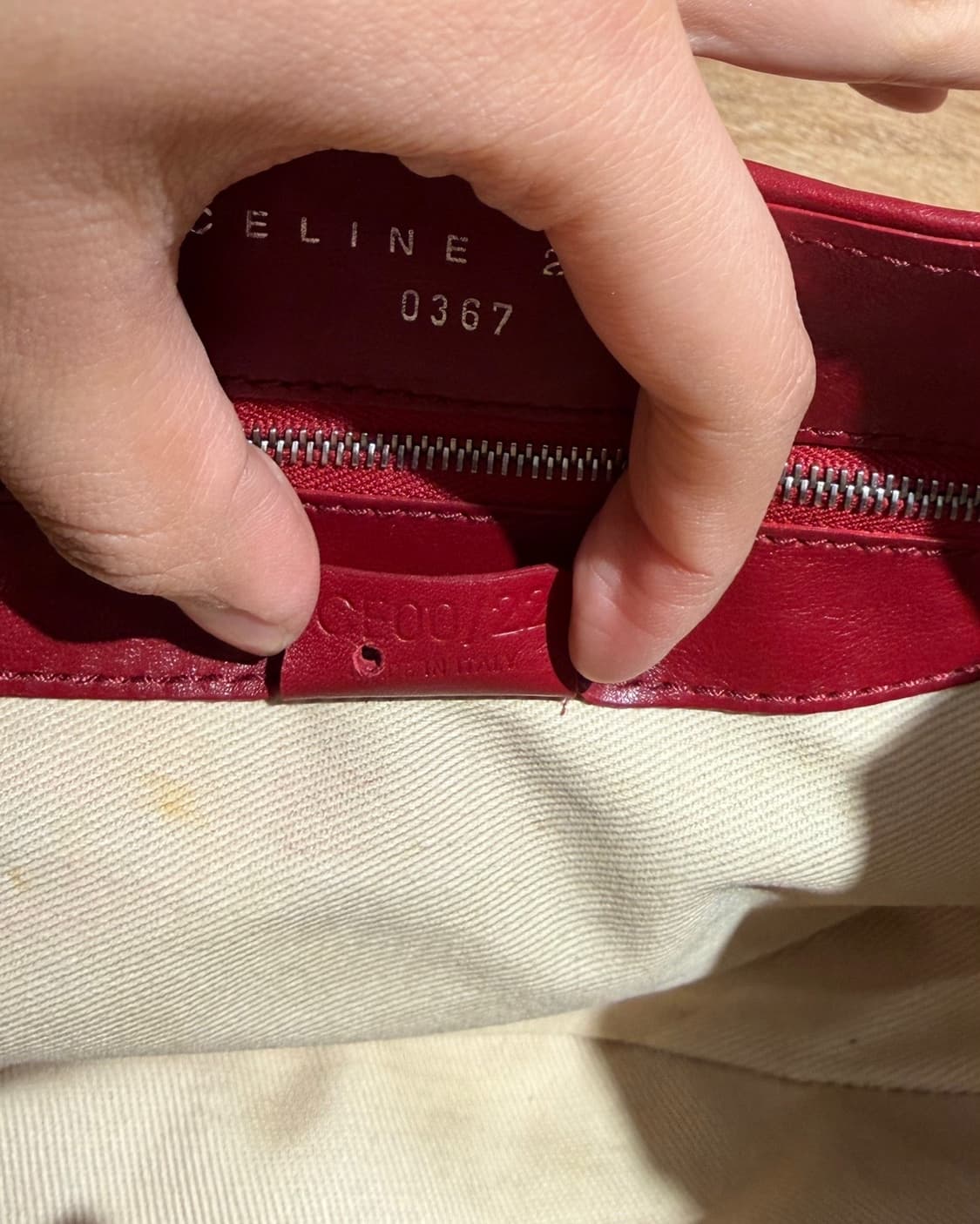 셀린느 화이트 레드 2002 피파 월드컵 레더 숄더백 상품이미지9