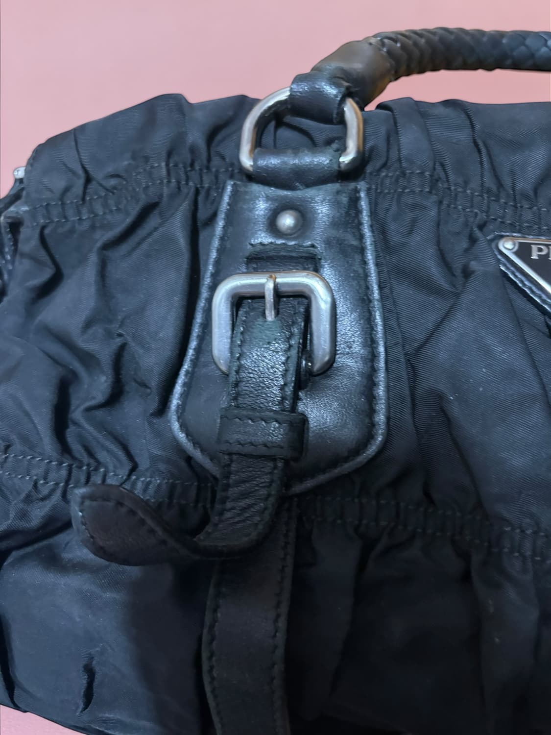 프라다 포코노 가죽 고프레 토트백 상품이미지4