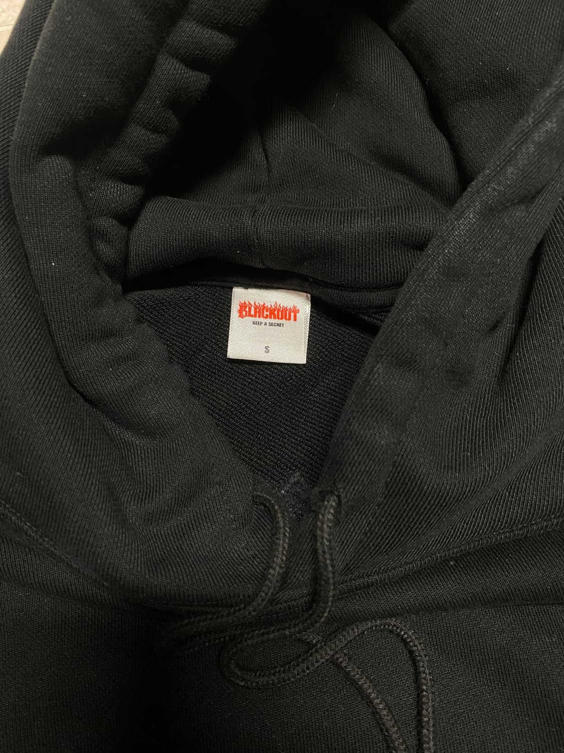 블랙아웃 레더 본 후드 상품이미지3