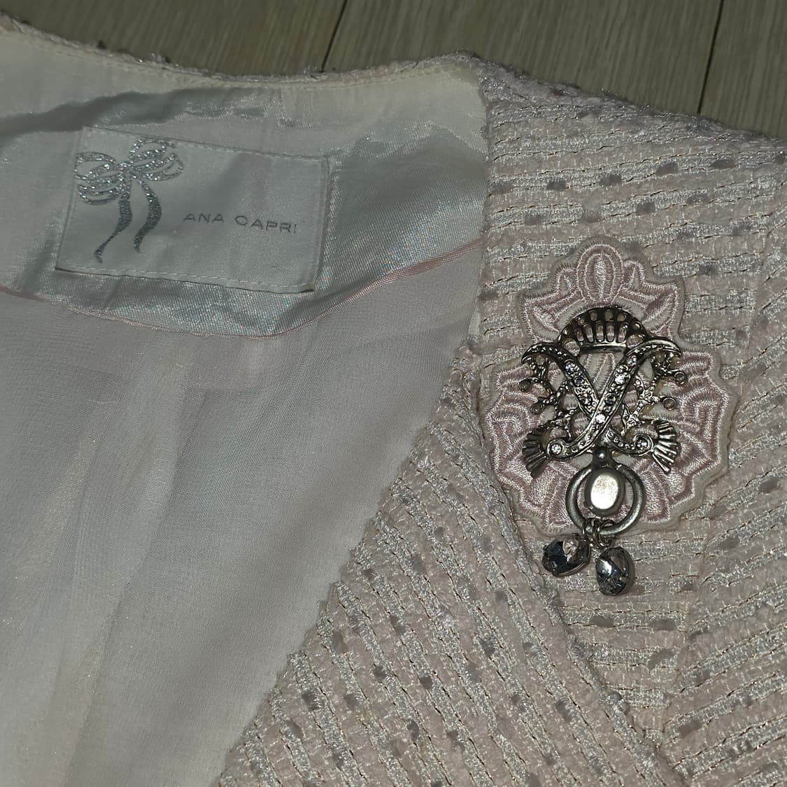 빈티지) 핑크x화이트x골드 트위드 앤틱 브로치포함 여성 로맨틱 정장 자켓 상품이미지4