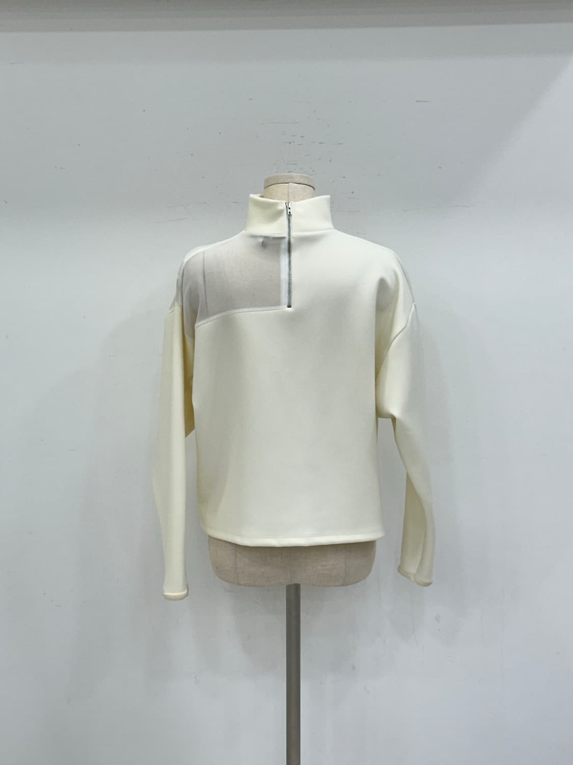 자라 화이트 목폴라 상품이미지5