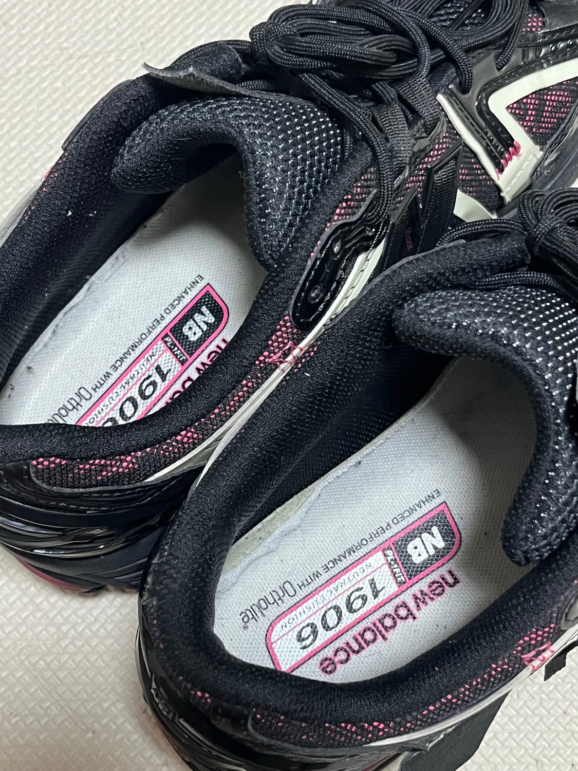 뉴발란스 1906a 블랙 드래곤배리 265사이즈 상품이미지5