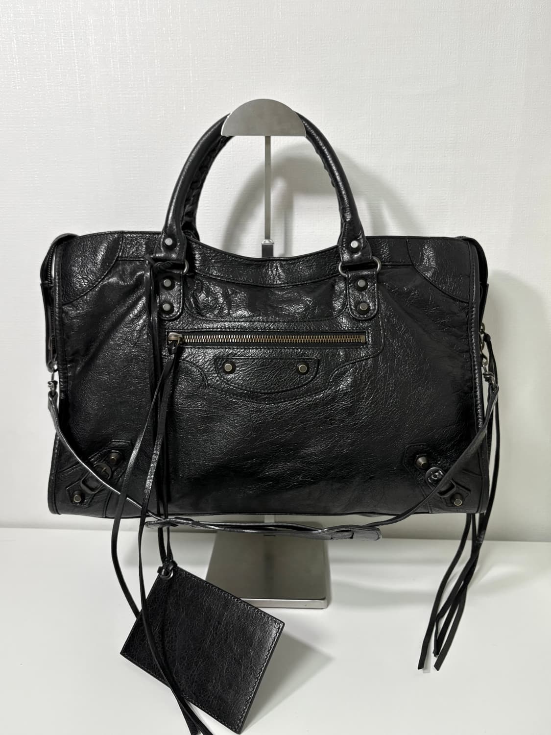 발렌시아가 시티 모터백 블랙 미디움 상품이미지1