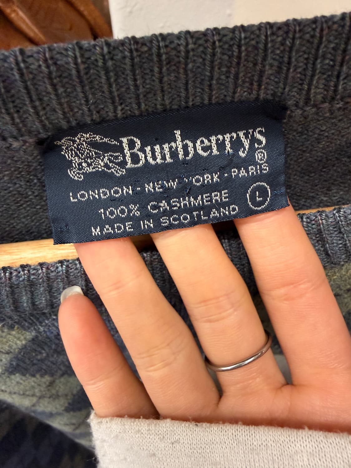 Burberry 버버리 캐시미어 아가일 니트 상품이미지5