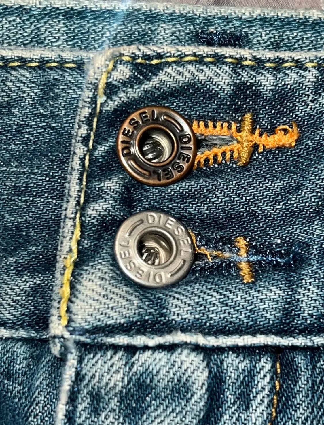 디젤 로우라이즈 부츠컷 팬츠 26 상품이미지3