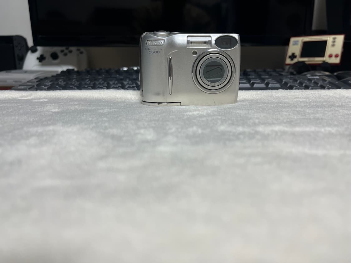 📸 니콘 쿨픽스 5600 ✨ 상품이미지2