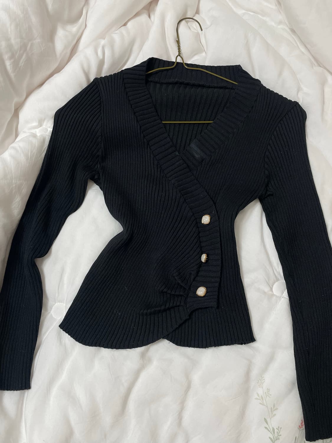 블랙 니트 단추 상품이미지1