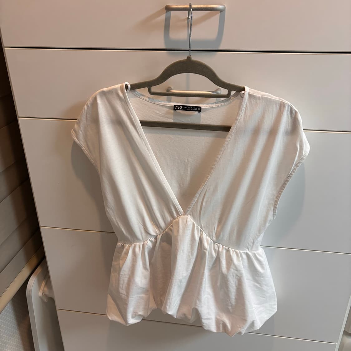 ZARA 화이트 랩 셔링 블라우스 상품이미지3