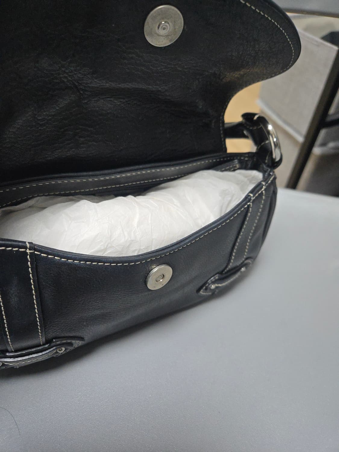 디올 CD 로고 원핸들 미니 숄더백 상품이미지5