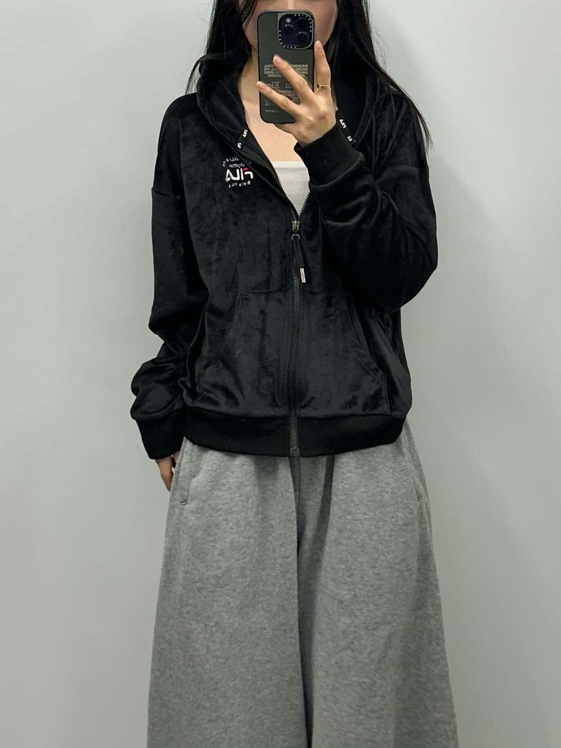 Fila 필라 블랙 벨루어 후드집업 상품이미지1