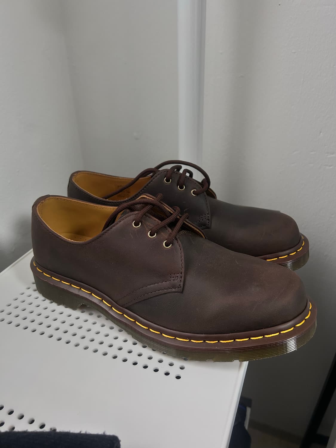 닥터마틴 1461 크레이지 홀스 레더 부츠 다크브라운 상품이미지1