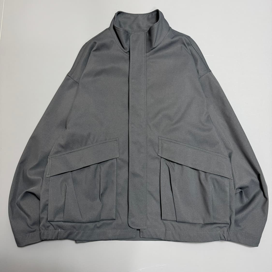 레이지블루 그레이컬러 폴리에스터 혼방 스트랩 하이넥 밀리터리 자켓 상품이미지5