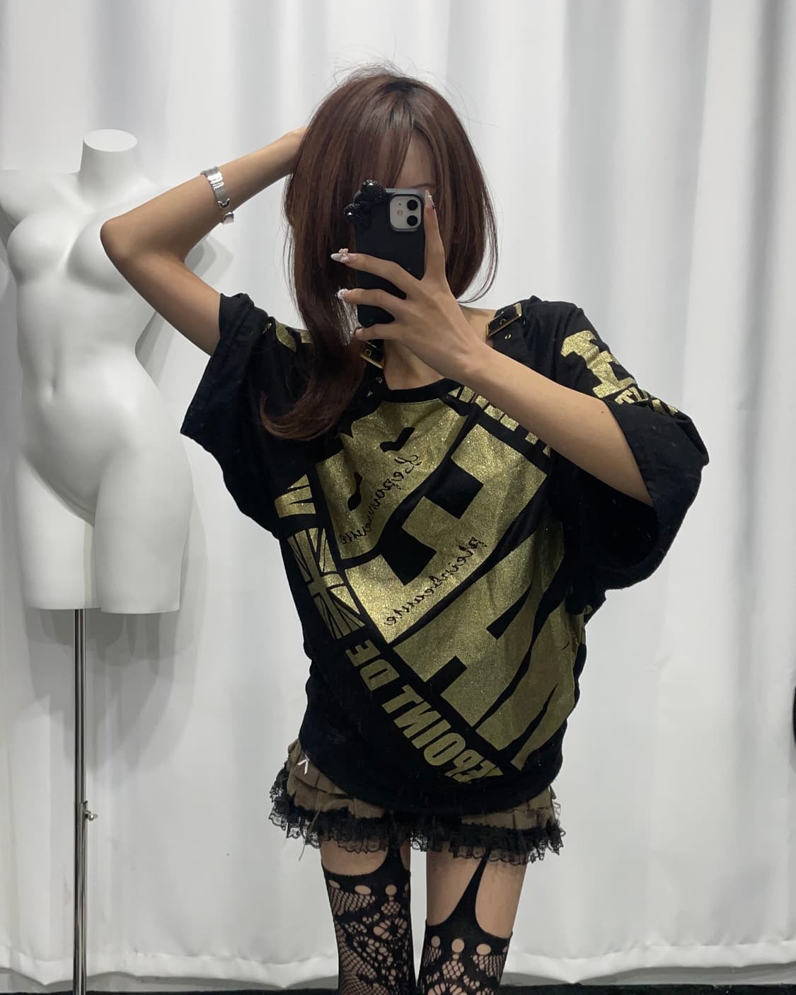 🎸블랙 오프숄더 골드 프린팅 롱슬리브🎸 상품이미지4