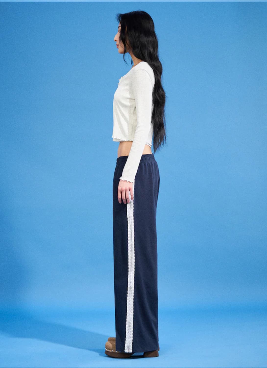 에잇세컨즈 사이드 트리밍 롱 스 팬츠 네이비 상품이미지2