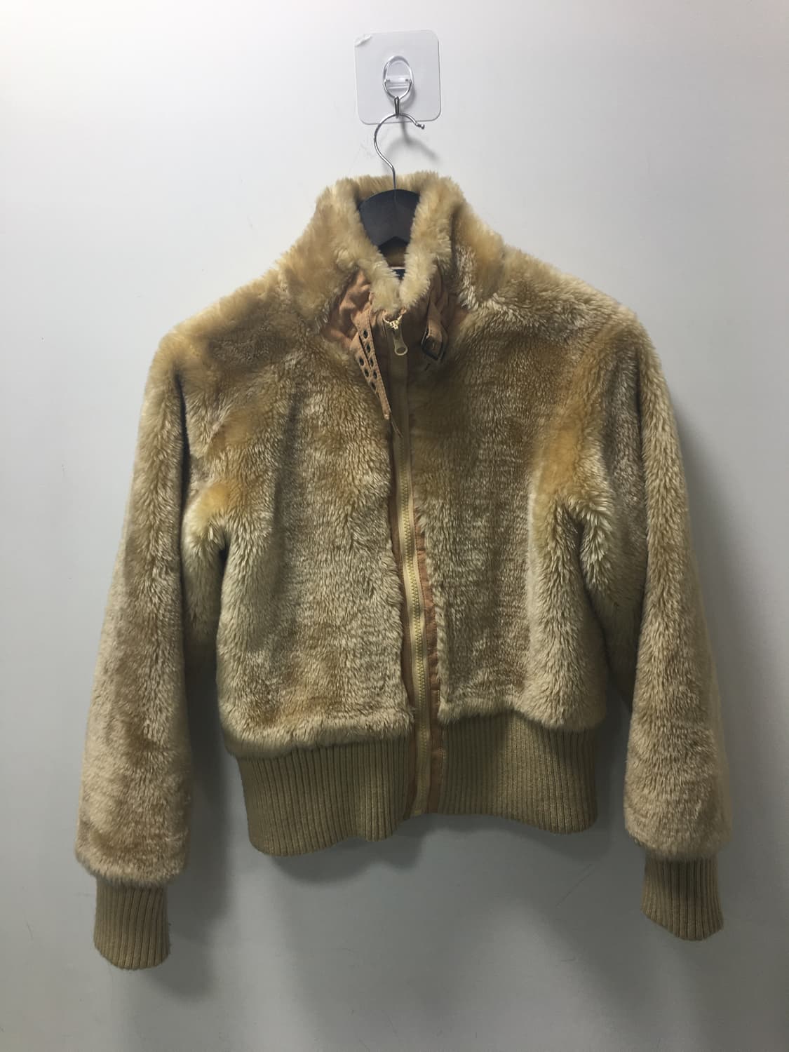 크롭 퍼 자켓 상품이미지1