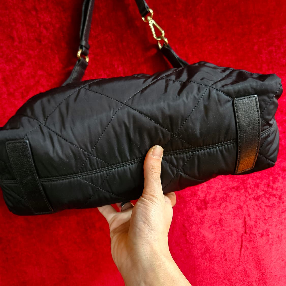 닥스(DAKS) 퀄팅 엠보 시그니쳐 로고 숄더백 상품이미지5