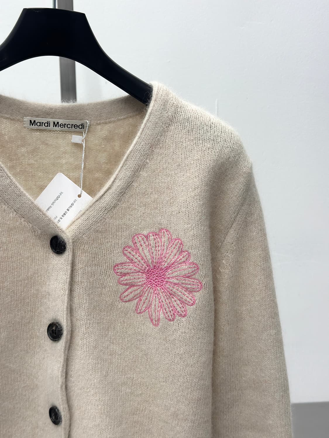 마르디 메크르디 아이보리/핑크 V넥 가디건  상품이미지4